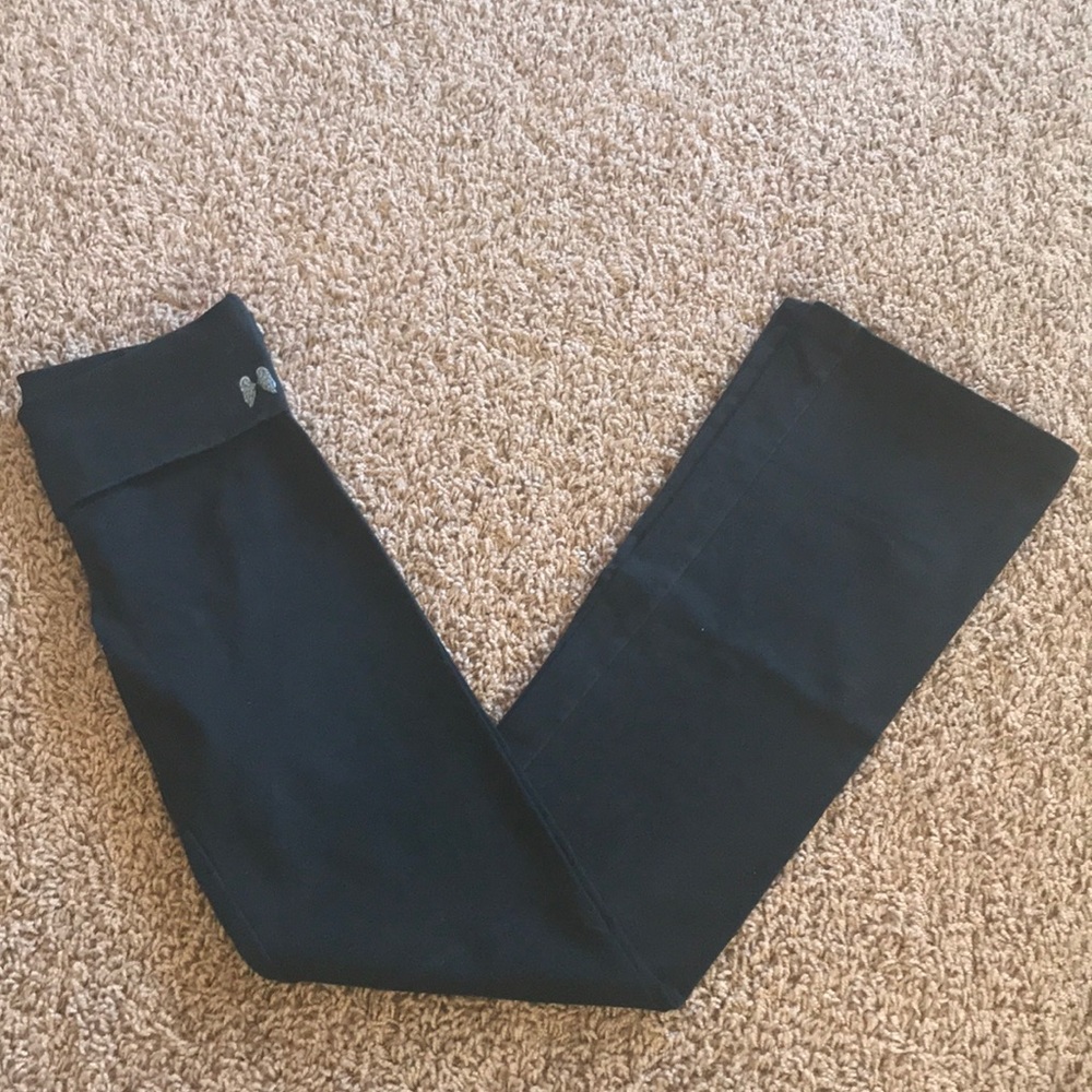 VS yoga pants